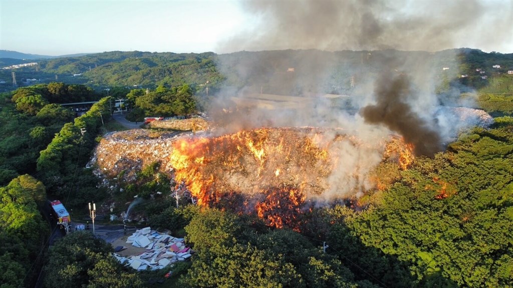 National Airborne Service Corps called in for Miaoli landfill fire