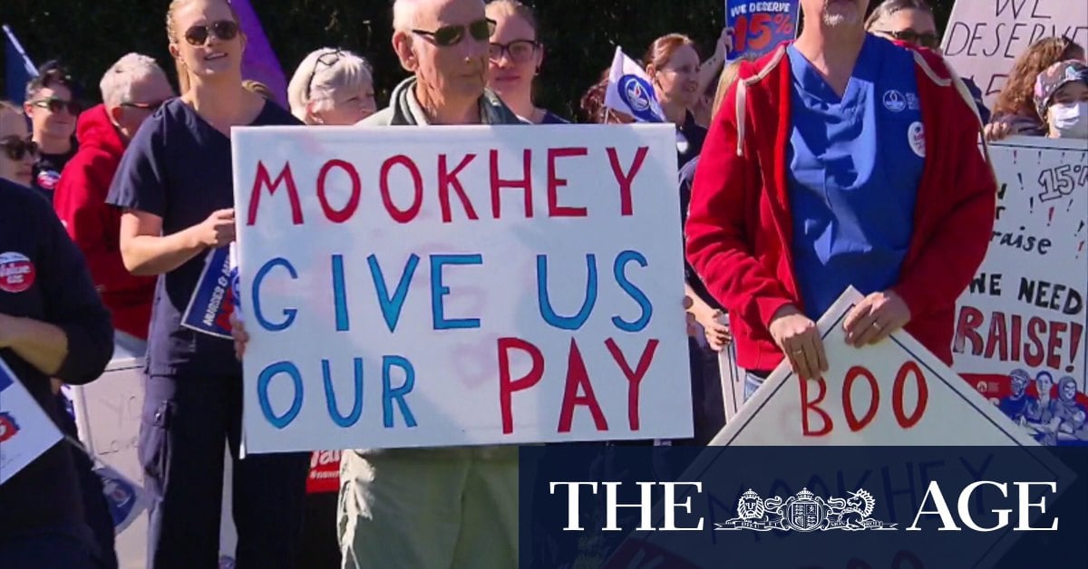 NSW nurses strike on day off for 15 per cent pay increase