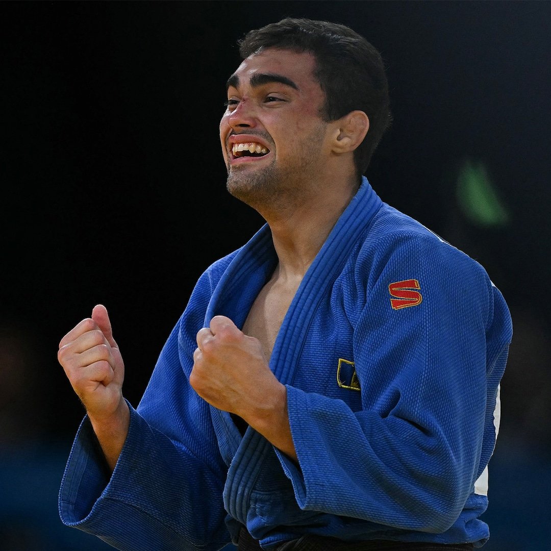  Olympic Judo Star Dislocates Shoulder While Celebrating Bronze Medal 