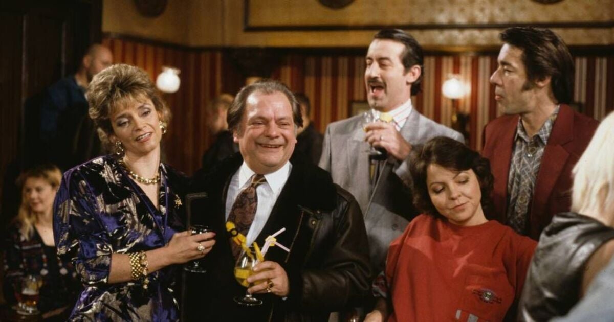Only Fools and Horses star demands 'controversial' banned episode return to screens