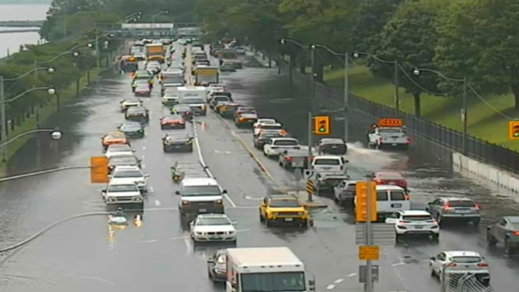 Parts of DVP, Lake Shore Boulevard briefly flooded as Toronto hit with heavy rain
