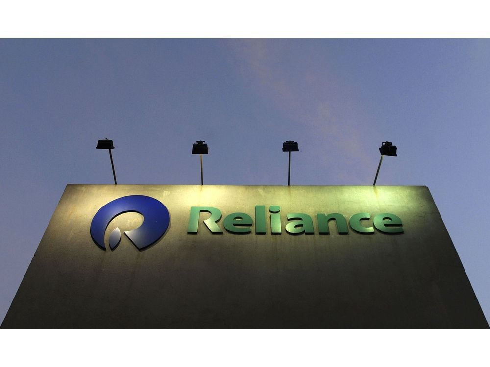 Reliance Profit Misses Forecast Weighed Down by Energy Units