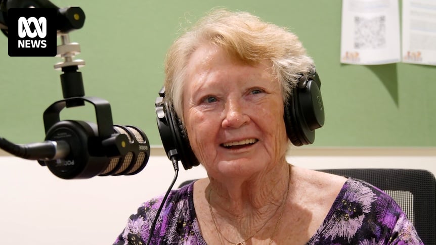 Seniors' podcast aims to ease loneliness by sharing inspiring stories from nursing home residents
