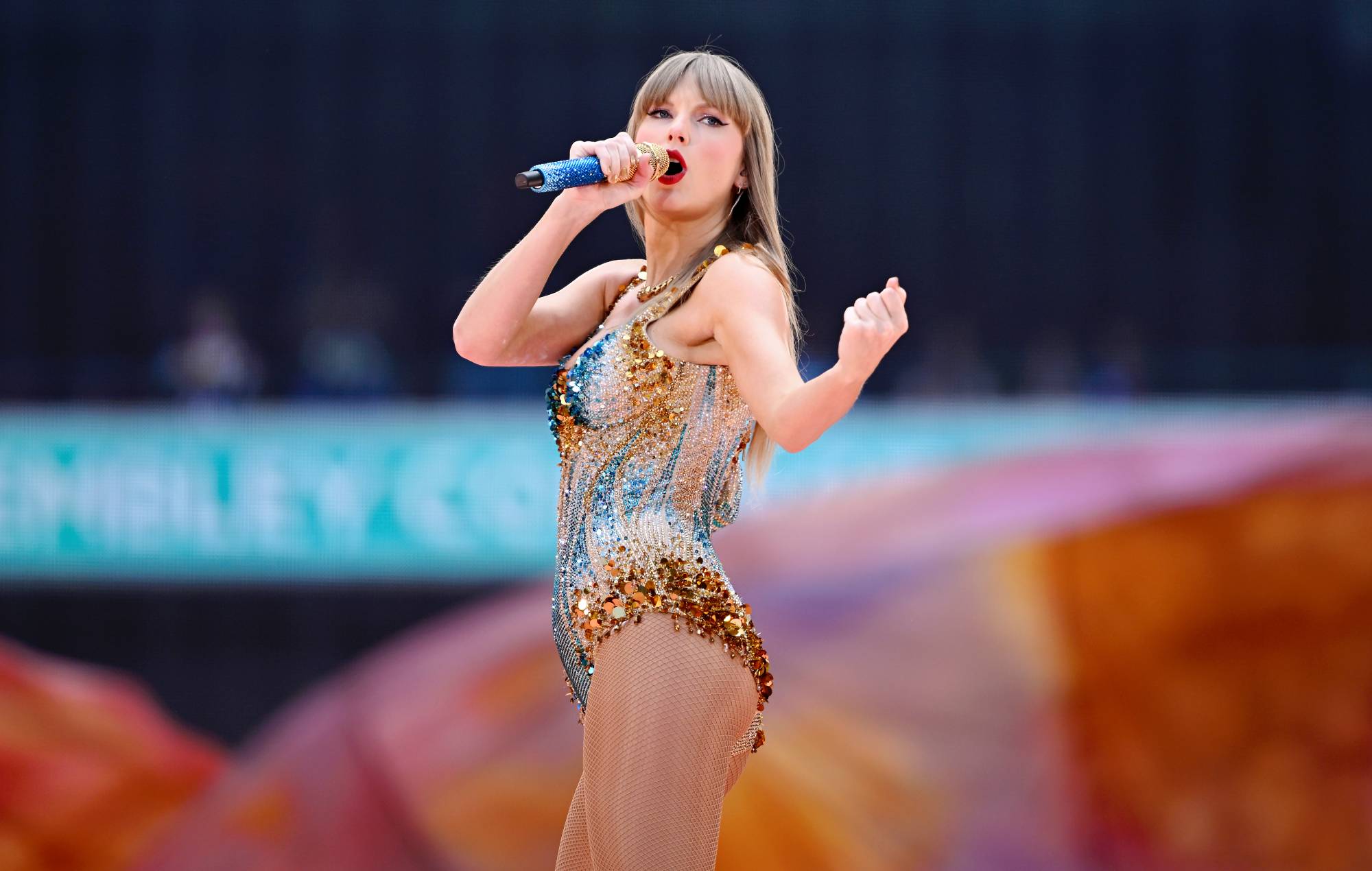 Taylor Swift to display personal items at London V&A museum