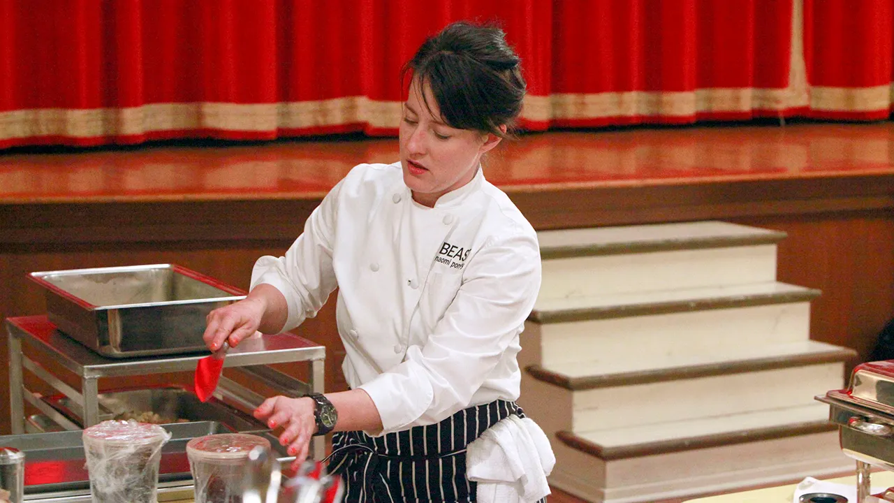 'Top Chef Masters' contestant Naomi Pomeroy dead at 49 after inner tube accident