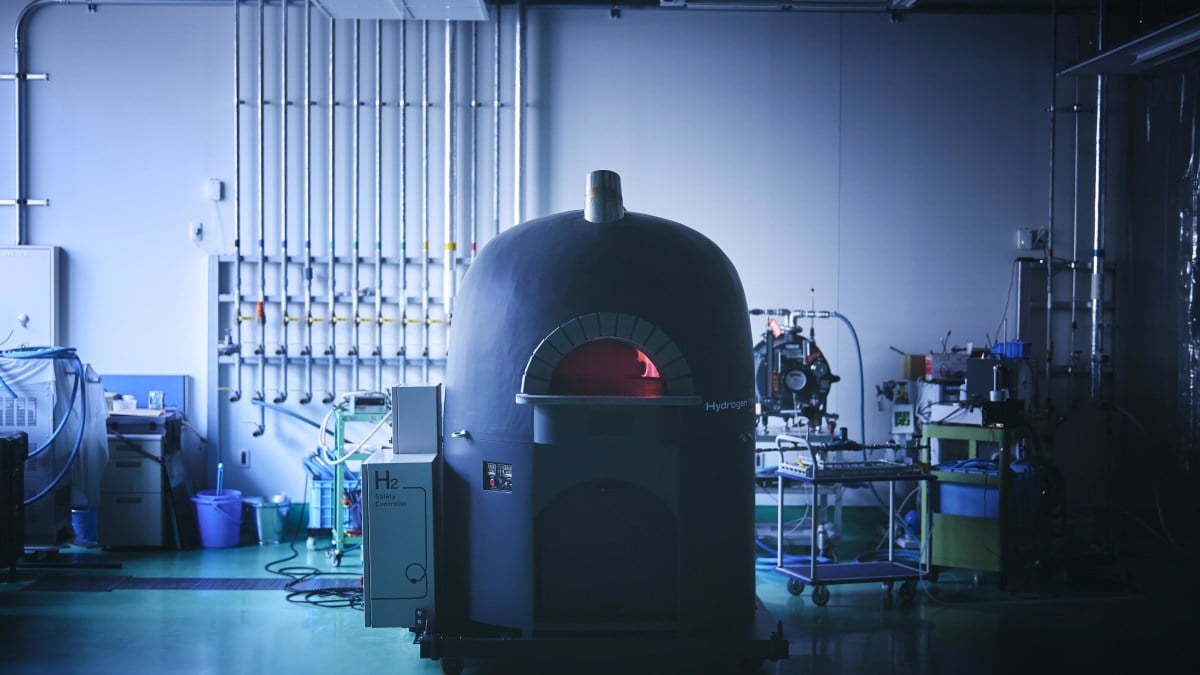 Toyota builds experimental hydrogen-powered pizza oven