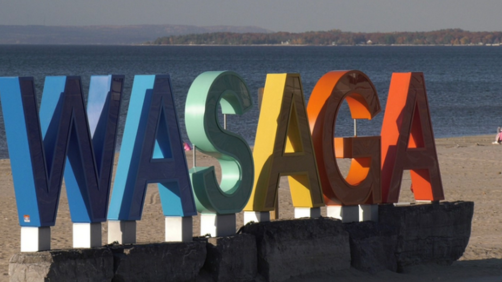 Wasaga Beach, Ont. mayor fires back at 'misinformation' about people defecating on beach
