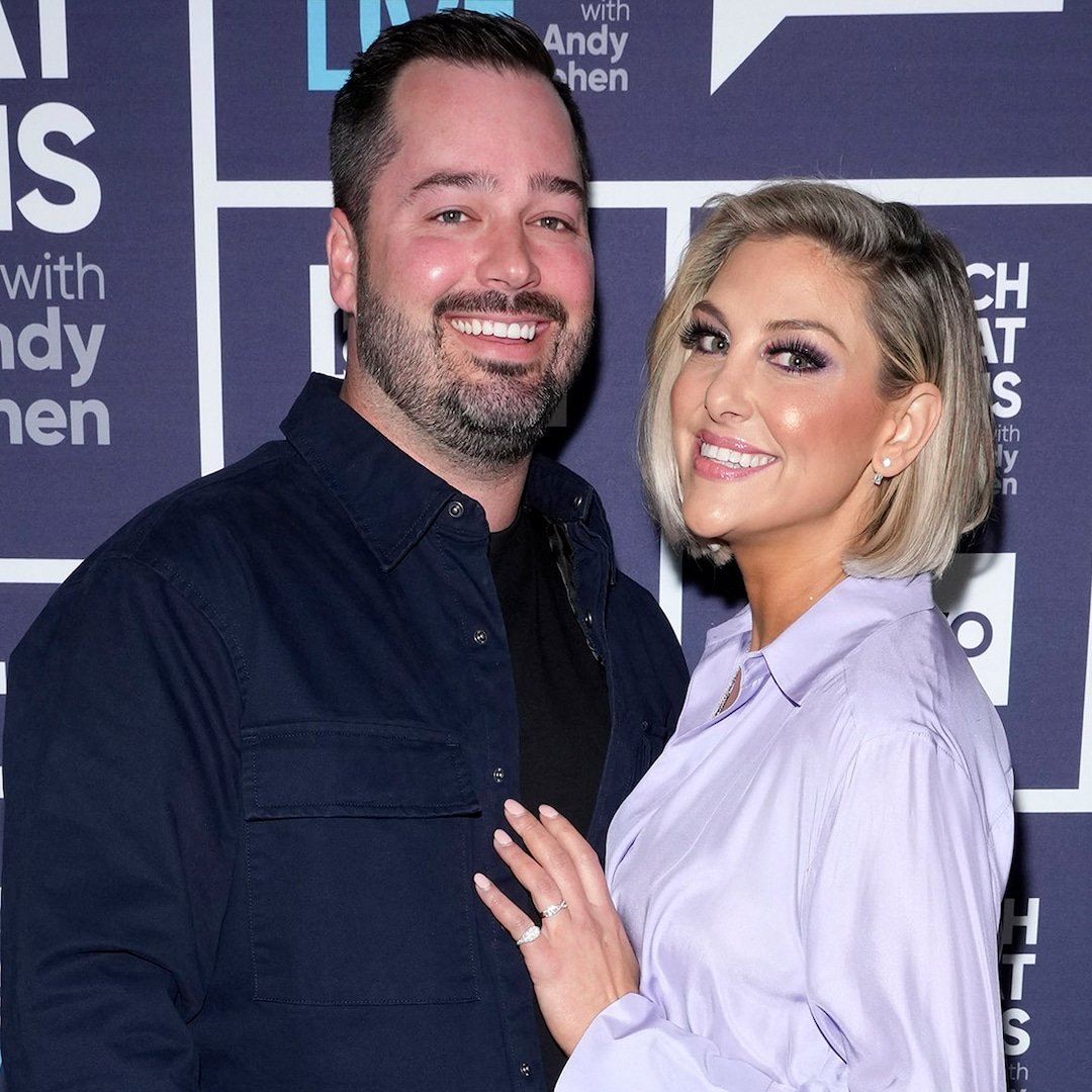  Where RHOC's Gina Stands With Boyfriend Travis After He Moved Out 
