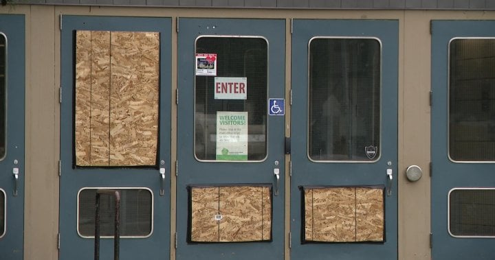 Windows bashed on Fairhaven School front doors: Saskatoon police
