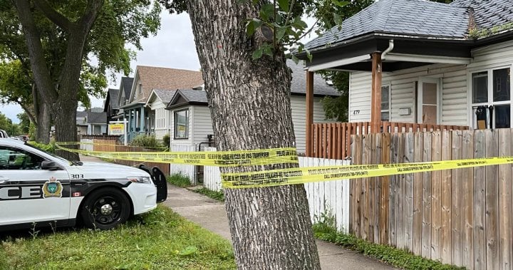 1 dead, 2 in custody after Redwood Ave. shooting, Winnipeg police say