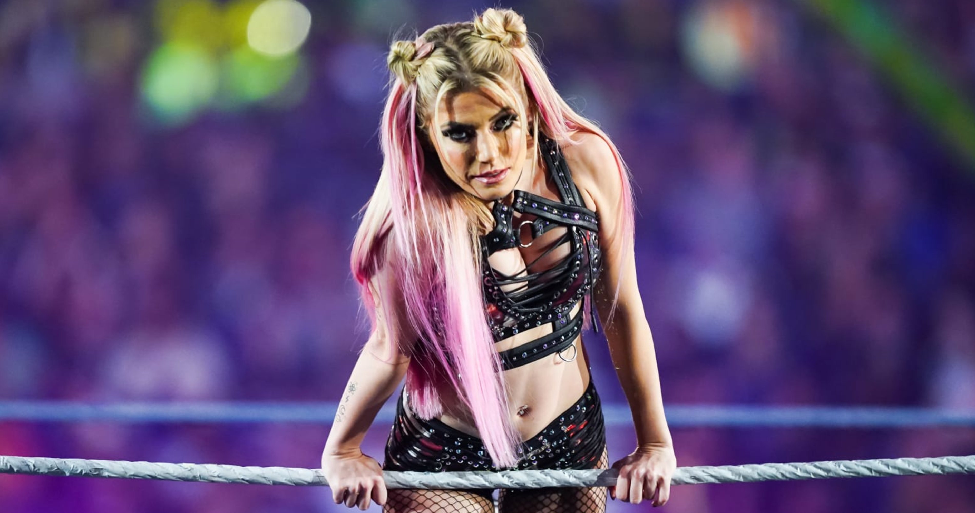 WWE Rumors on Alexa Bliss; Cody Rhodes Shoe Shopping Video; Bret Hart Rips Goldberg