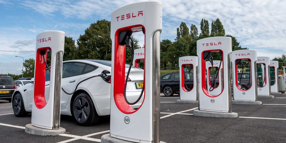 Tesla is having trouble wooing new EV shoppers