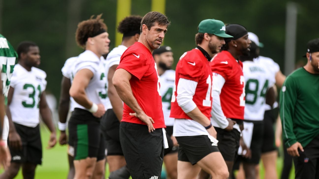 Jets feeling Super Bowl vibes with Rodgers back as training camp gets under way