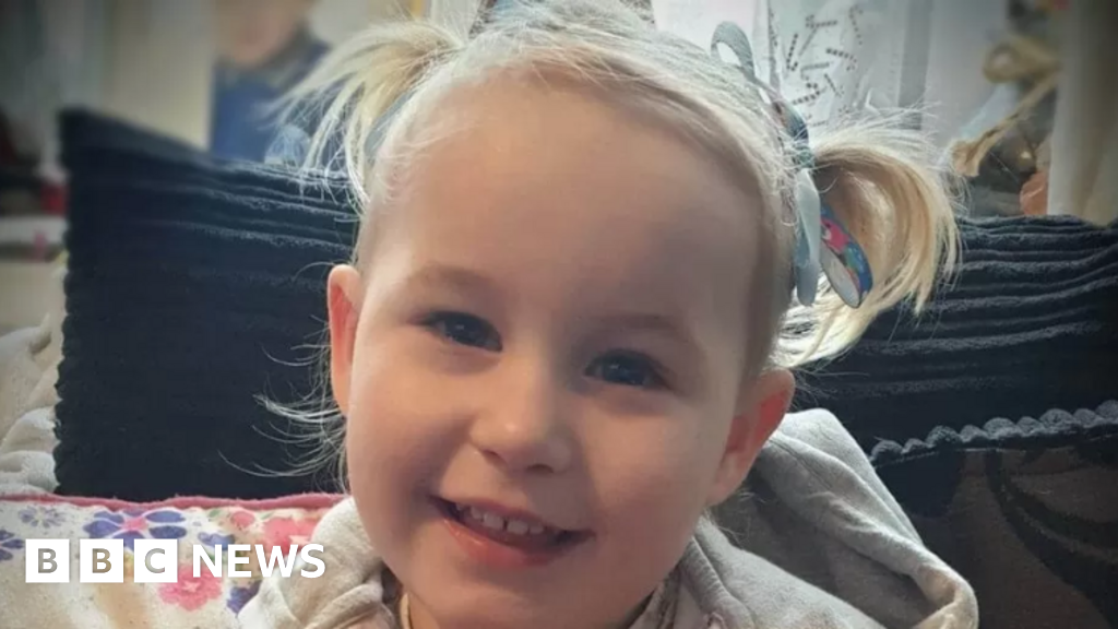 Missed chances before girl killed by mum's partner