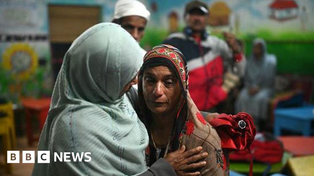 Hopes for survivors fade in deadly India landslides