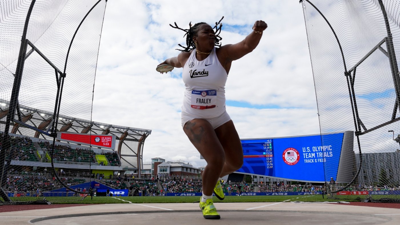 Rapper Flavor Flav and Reddit founder Alexis Ohanian help to pay an Olympian's rent