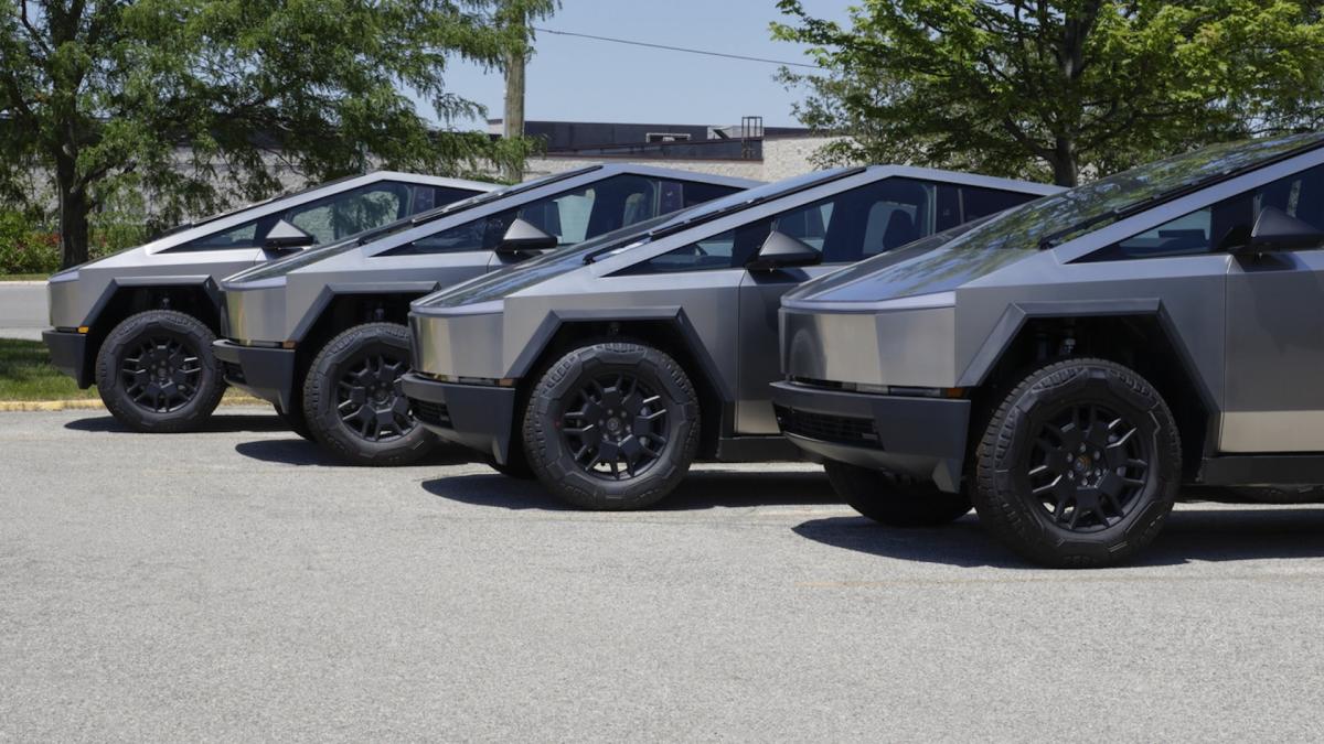 Experts speculate Tesla Cybertruck to be bestselling electric pickup truck in US: 'This is a little surprising to me'