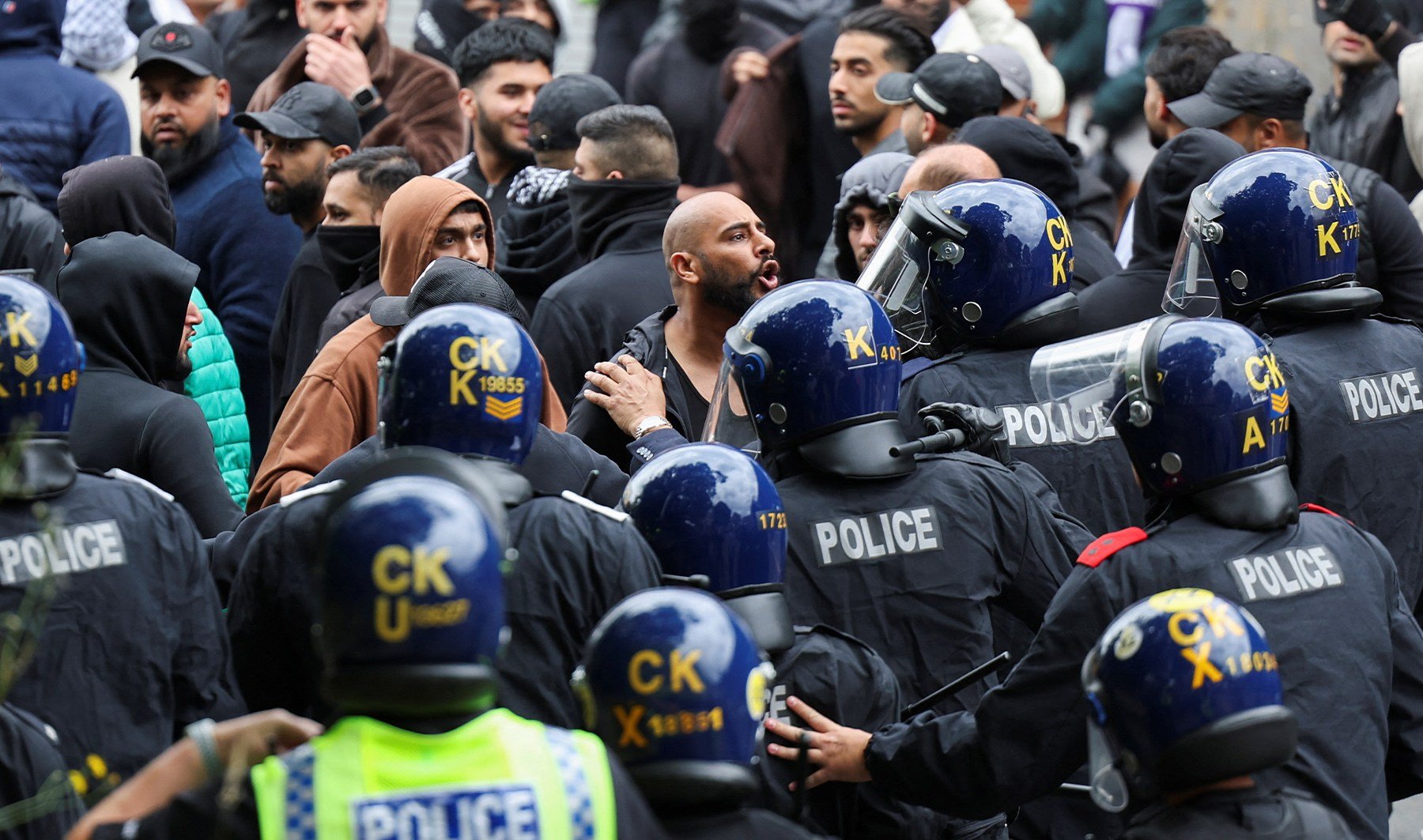 Riots spread across the UK in anti-immigrant protests