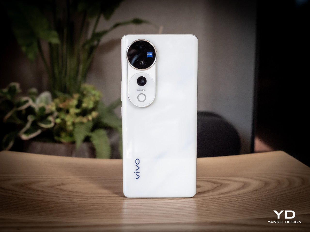 Vivo V40 Pro Review: Prime Mobile Photography Arrives in a Sleek Package