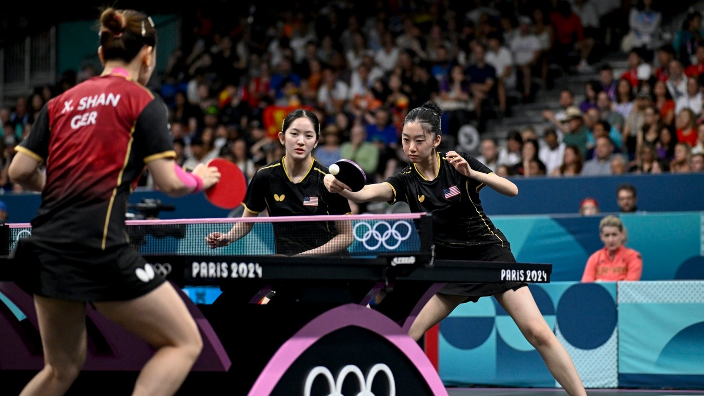 U.S table tennis team has a moment in the spotlight, helped along by an All-Star fan