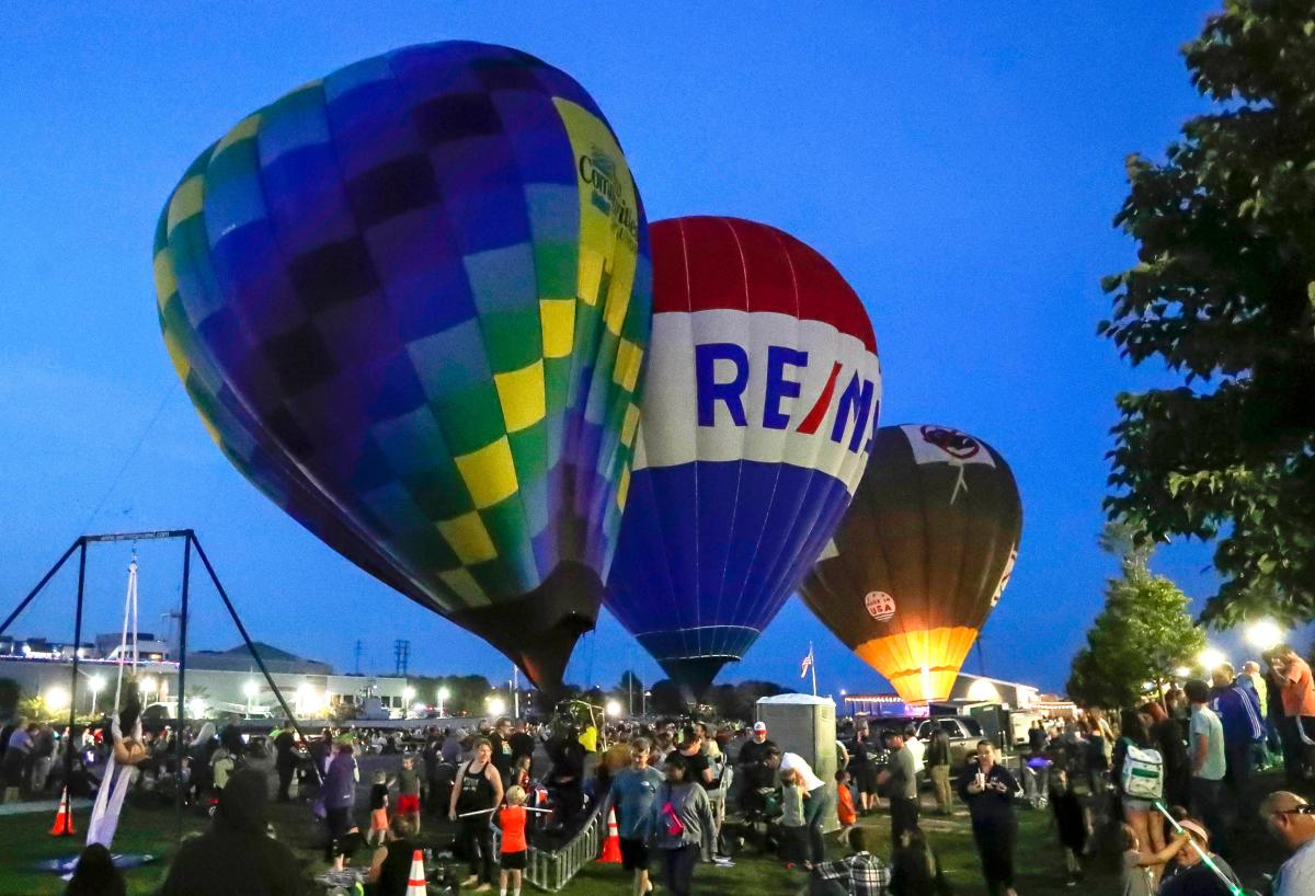 Balloon Glow takes off Aug. 16 in Manitowoc's downtown, bringing water ski show, aerial dancers and much more