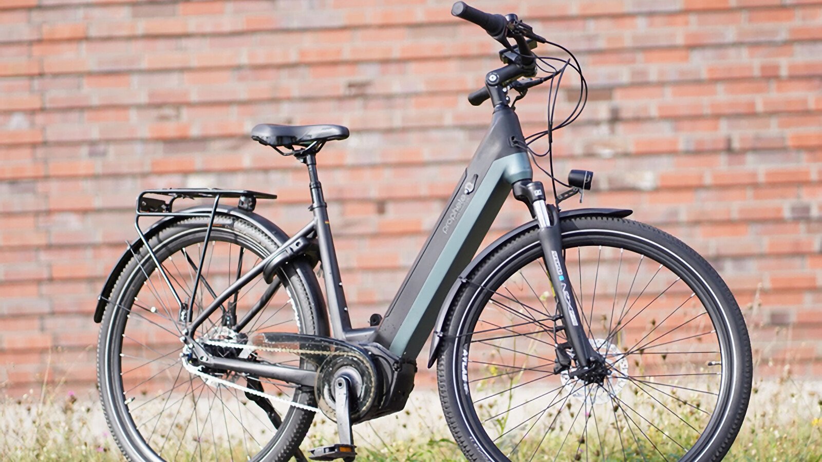 170 Kilometer Reichweite, 70-Newtonmeter-Motor: City-E-Bike mit guter Ausstattung bei Aldi im Abverkauf