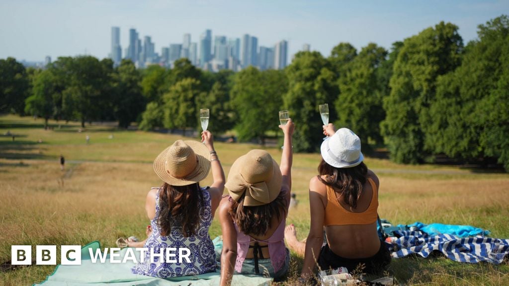 Could a tropical storm bring a mini-heatwave to the UK?