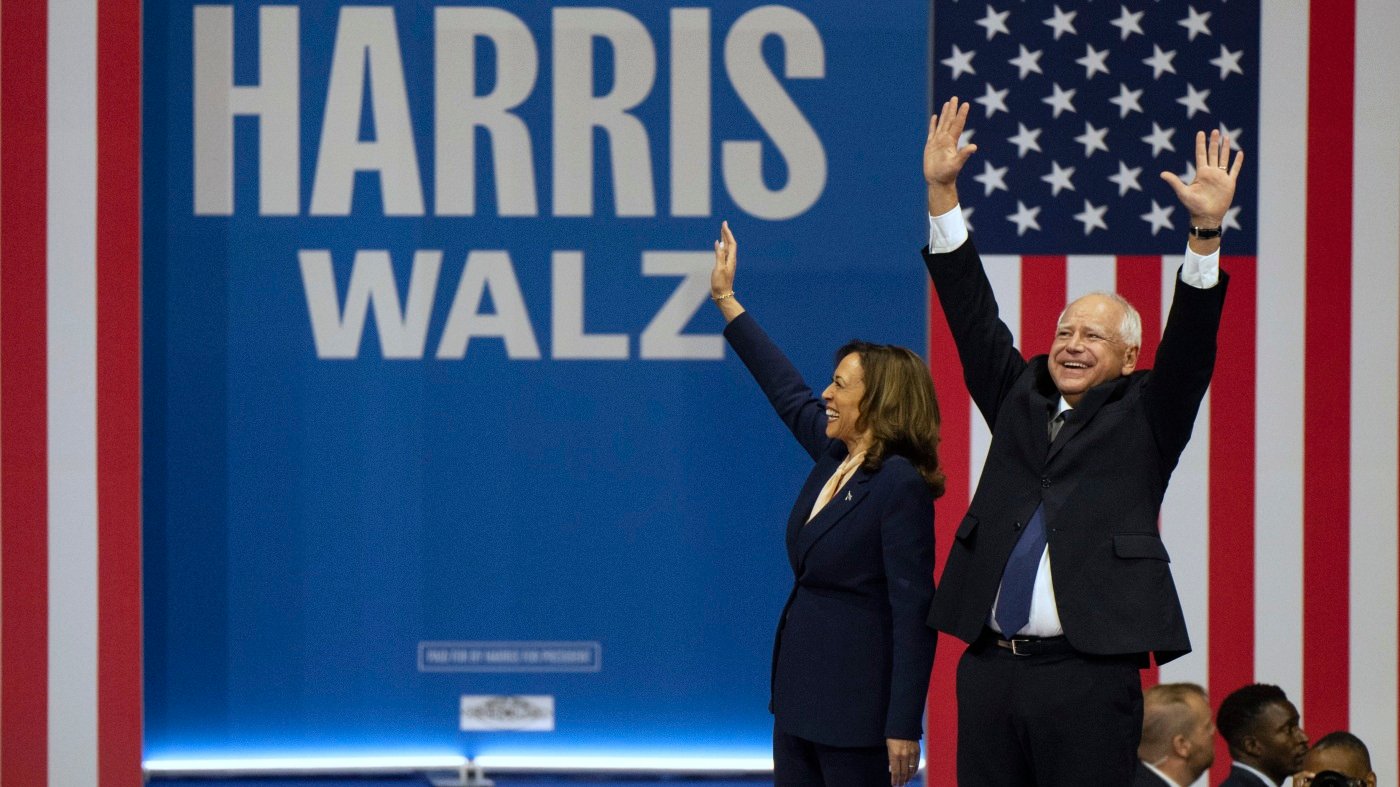 Harris introduces her running mate, 'Coach Walz,' at an energetic Philly rally