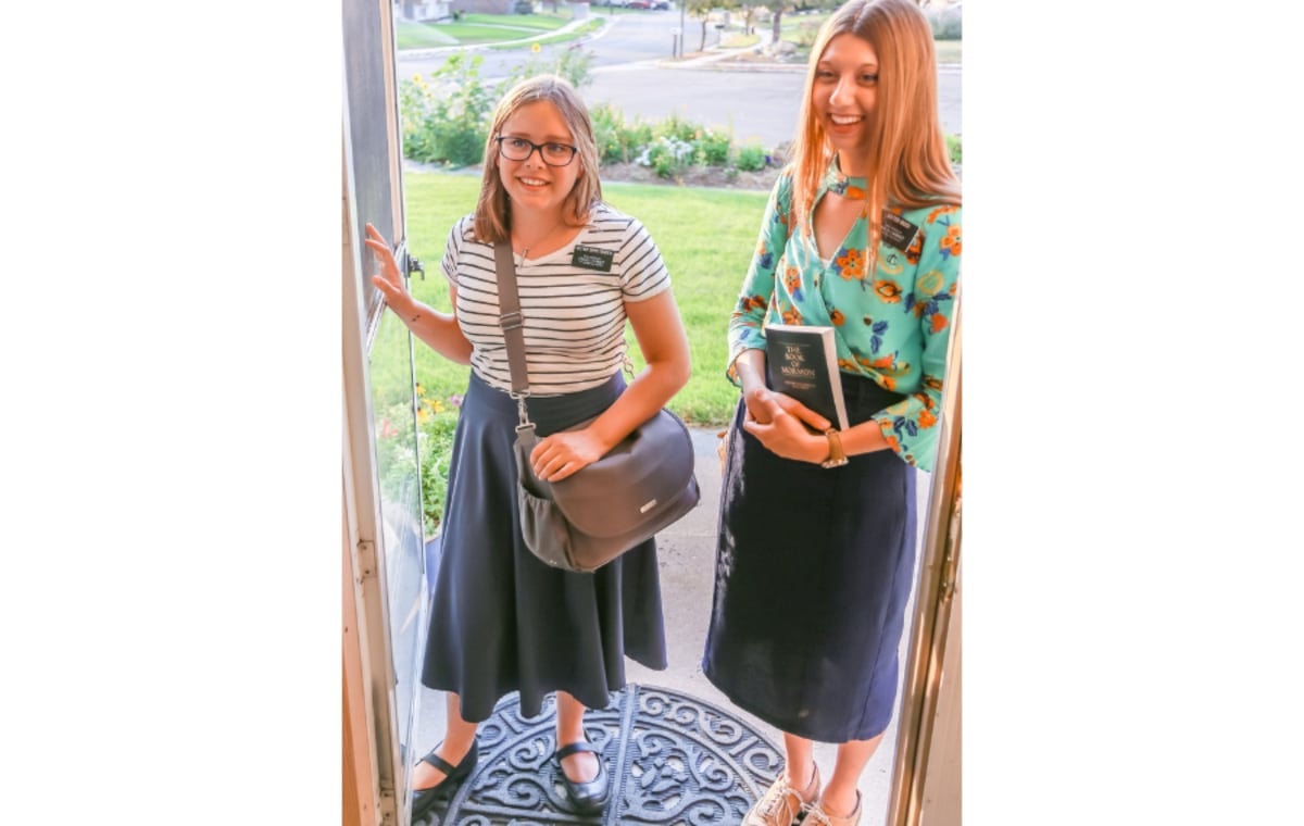 Latest from Mormon Land: How NOT to greet missionaries at your door