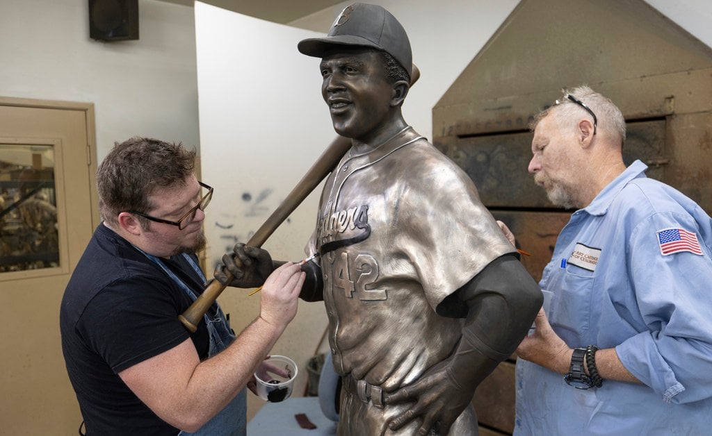 A New Jackie Robinson Statue Is Getting Unveiled Six Months After the Original Was Stolen