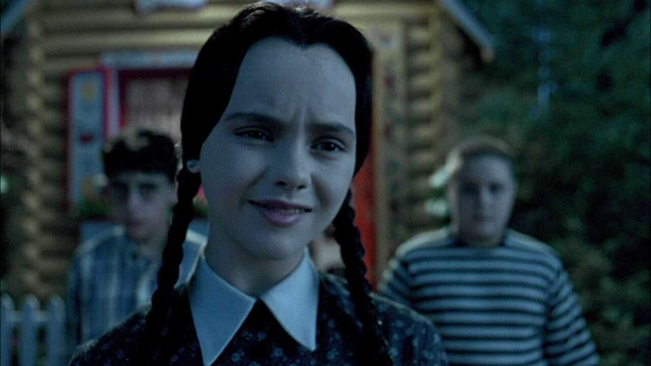 Addams Family Values Gets First 4K Blu-Ray Release, Just In Time For Thanksgiving