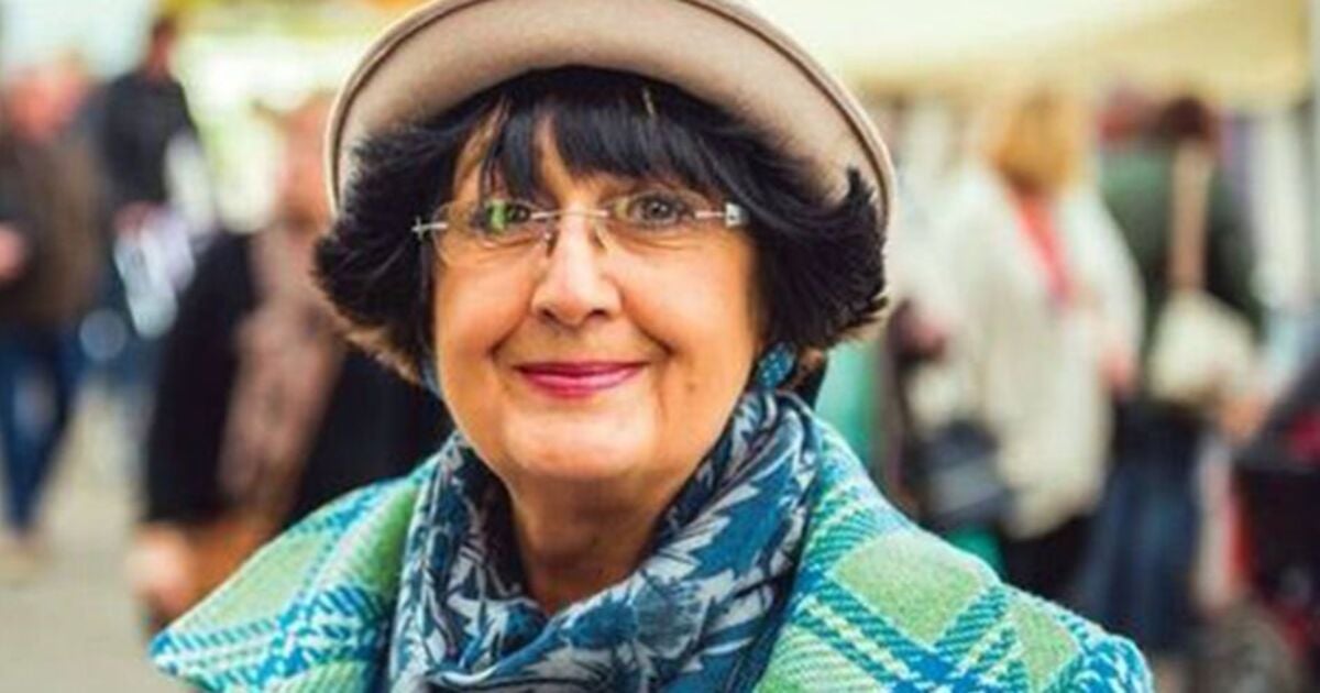 Anita Manning age: How old is the Bargain Hunt presenter?