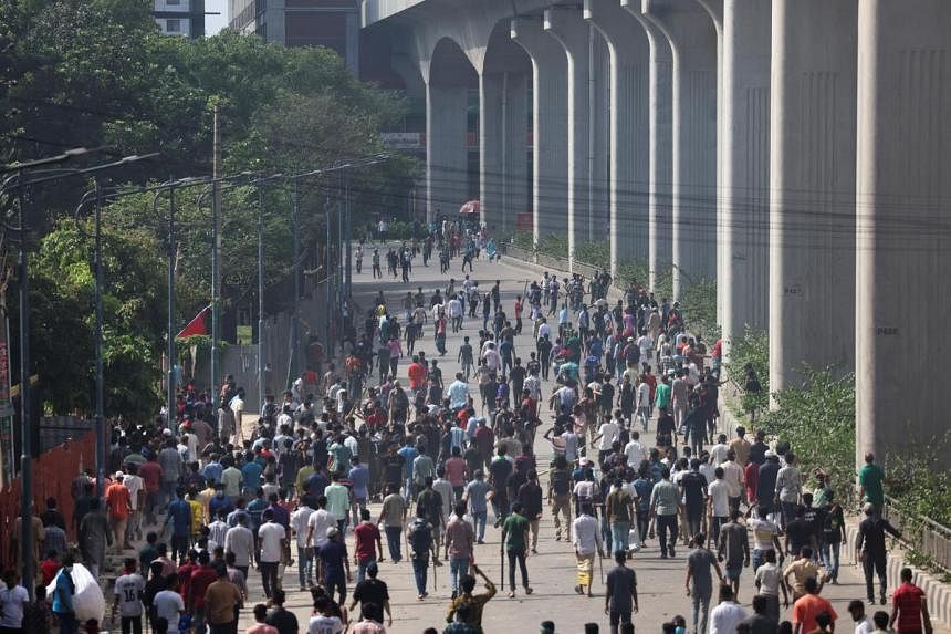 Bangladesh army chief to address nation as fresh protests break out
