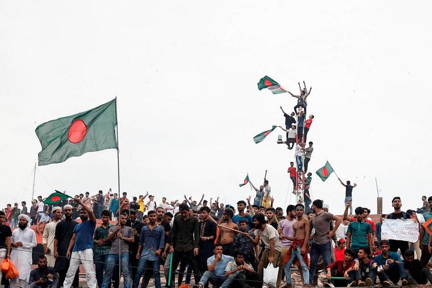 Bangladesh students expect interim government members to be finalised on Wednesday