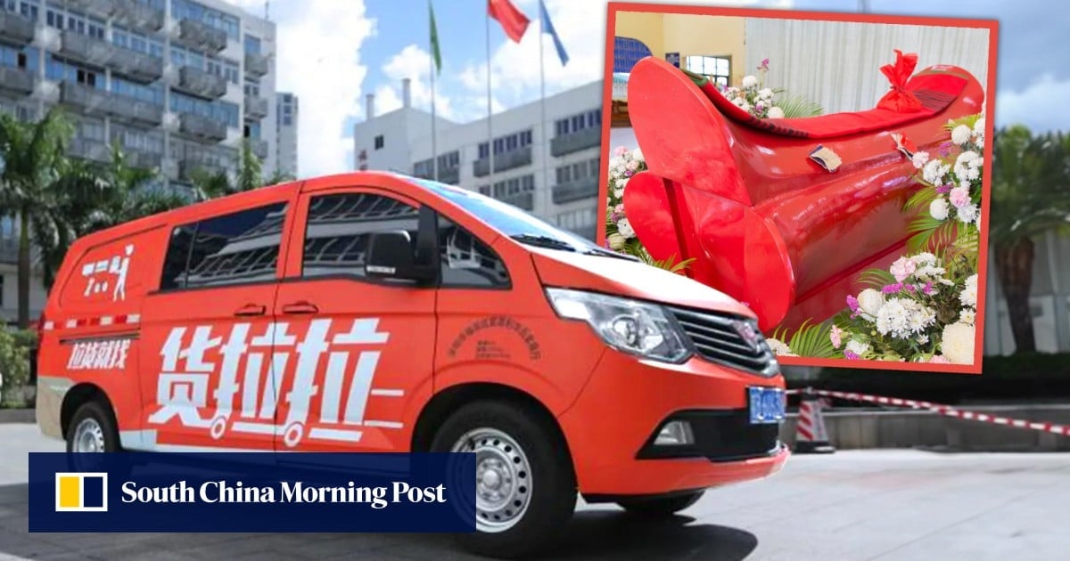 China courier refuses to transport corpse even for extra fee, sparking complaint, debate