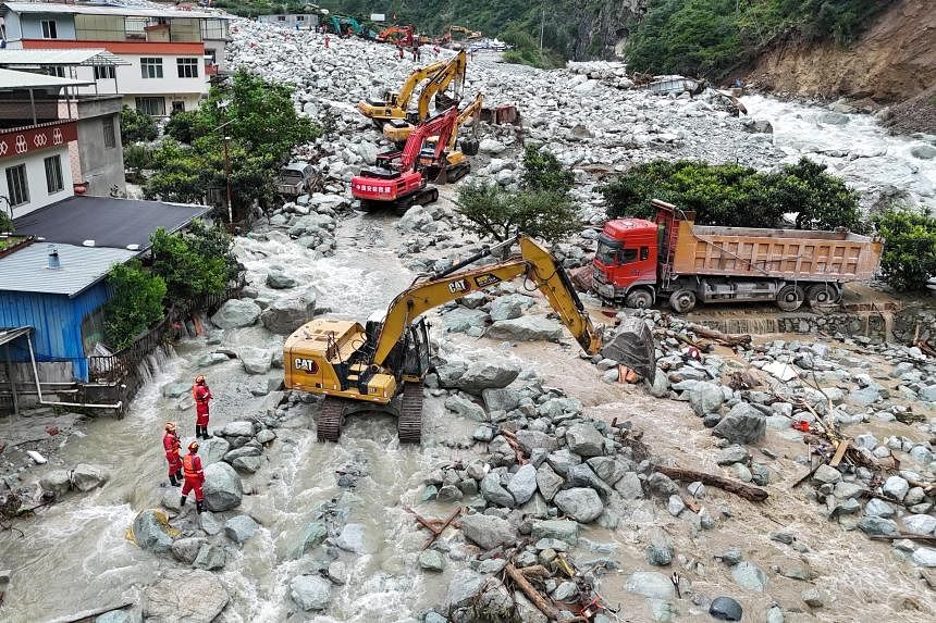 China landslide death toll rises to 8, with 19 missing