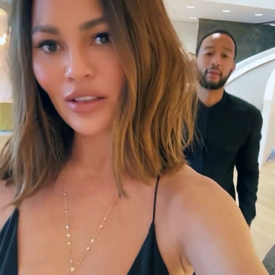  Chrissy Teigen Shows Off Surgical Scars During Date Night John Legend 