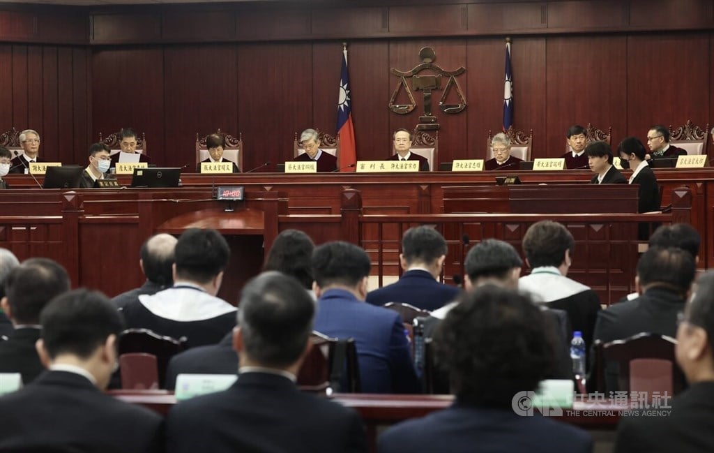 Constitutional Court hears arguments on government oversight law case