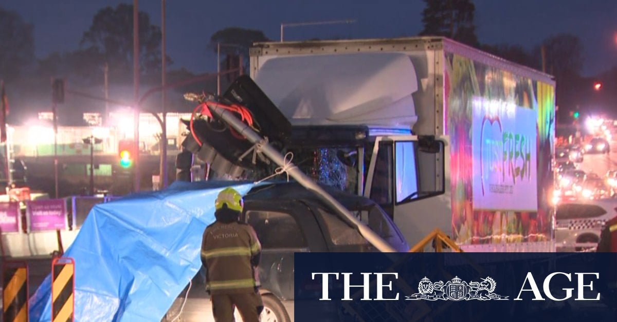 Driver killed after truck and van collide in Melbourne's east