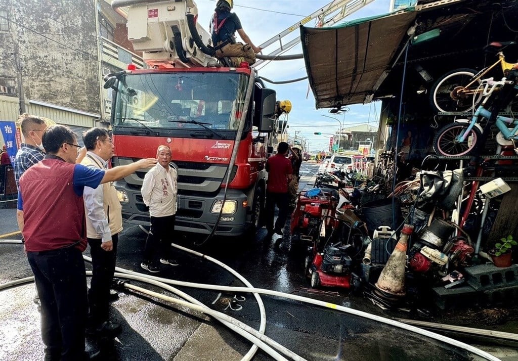 Five die in fire in Tainan