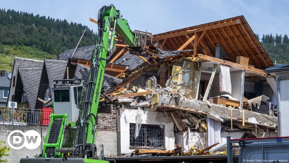 Germany: Hotel in deadly collapse needs more excavation work