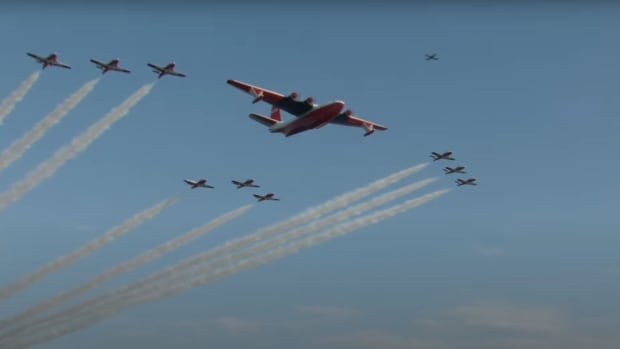 Hawaii Martin Mars, a historic B.C. water bomber, completes its final flight