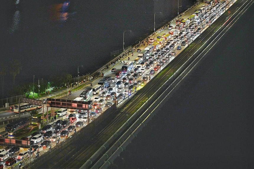 Heavy traffic expected at Woodlands, Tuas checkpoints over National Day weekend: ICA