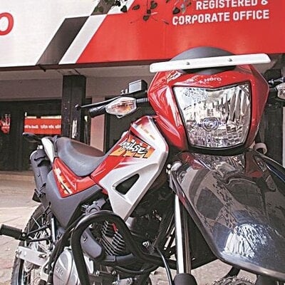 Hero MotoCorp shares fall over 4%, despite strong Q1FY25 results; Details