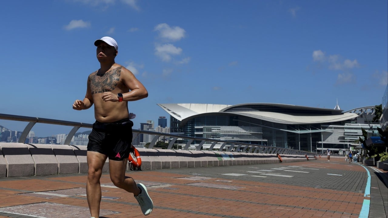 Hong Kong authorities issue heat warning as temperatures soar past 37 degrees Celsius