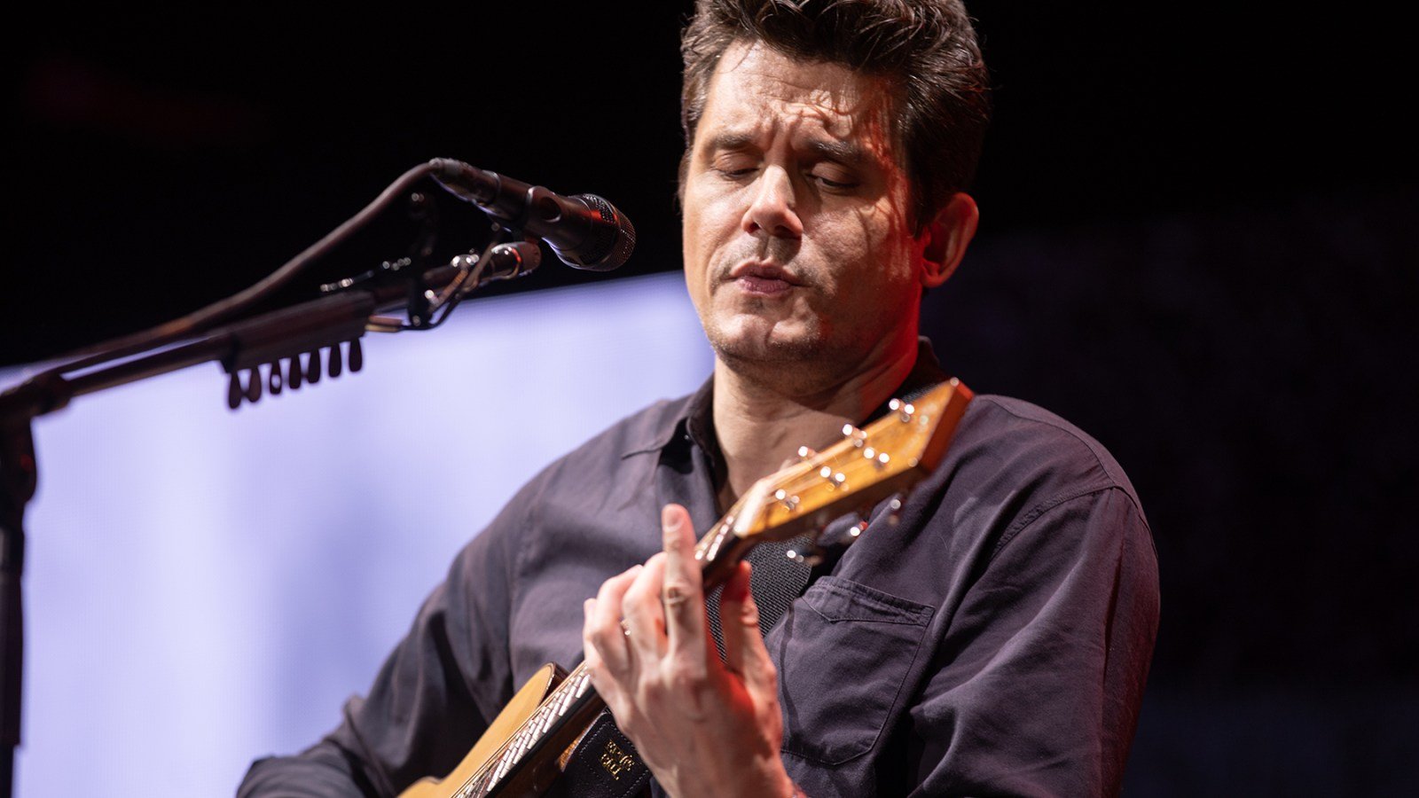 John Mayer Is Learning to Play Dead Songs With One Less Finger After Injury