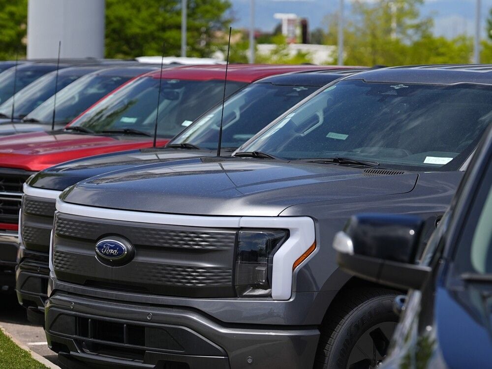 July auto sales bounce back after software outage: DesRosiers