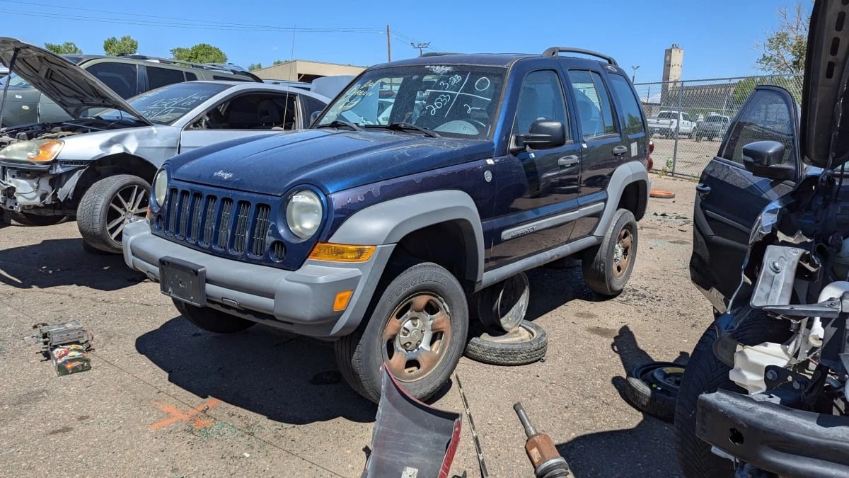 Junkyard Gem: 2006 Jeep Liberty Sport 4WD with manual transmission