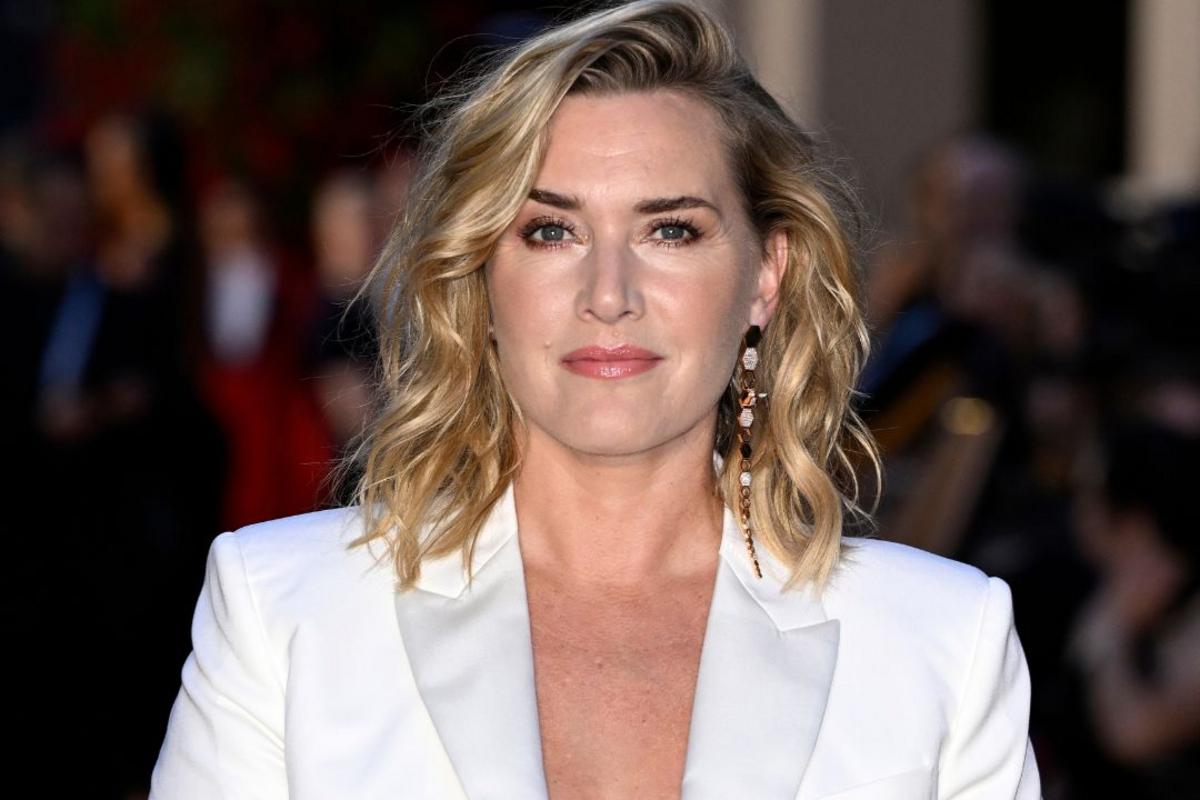 Kate Winslet Was Asked to Cover Her 'Belly Rolls' While Filming 