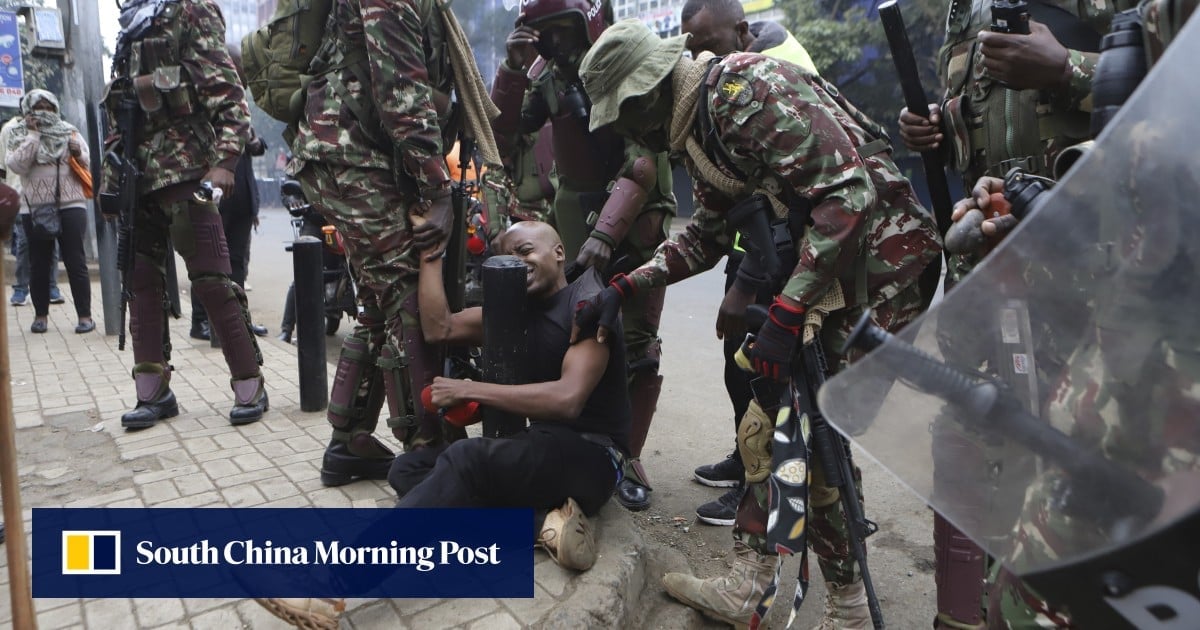 Kenyan police hurl tear gas at protesters as cabinet ministers sworn in